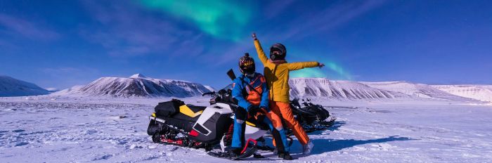 Snowmobile tours in the Arctic