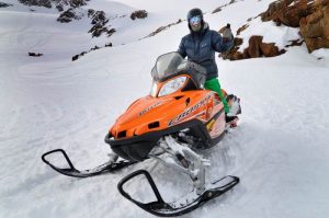 Nieve snowmobiling aventuras noruega swoop